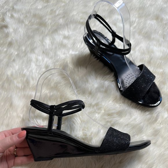 Worthington Jarret Wedge Sandals Black Size 8M - Picture 3 of 9